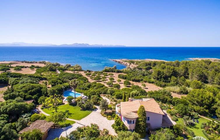 Ferienhaus am Strand für 7 Personen, mit Balkon und Garten sowie Kinderpool