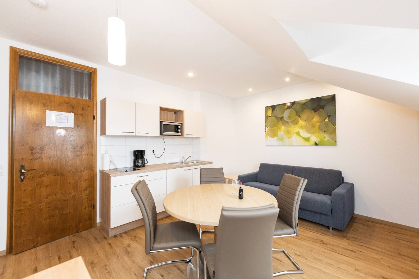 Weingut und Gästehof Borst - Moderne Ferienwohnung mit kostenfreiem Wlan in Nordheim am Main, Fränkisches Weinland