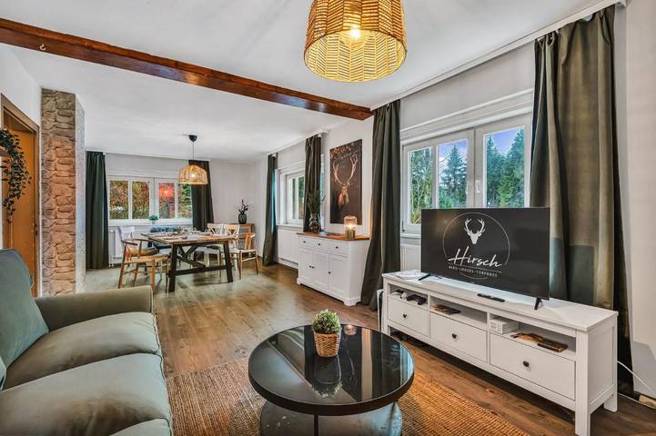 Ferienwohnung für 8 Personen, mit Terrasse und Garten sowie Ausblick