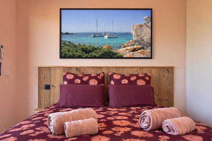 Location de vacances pour 6 personnes, avec piscine dans Office De Tourisme De Sainte Lucie De Porto Vecchio - 2