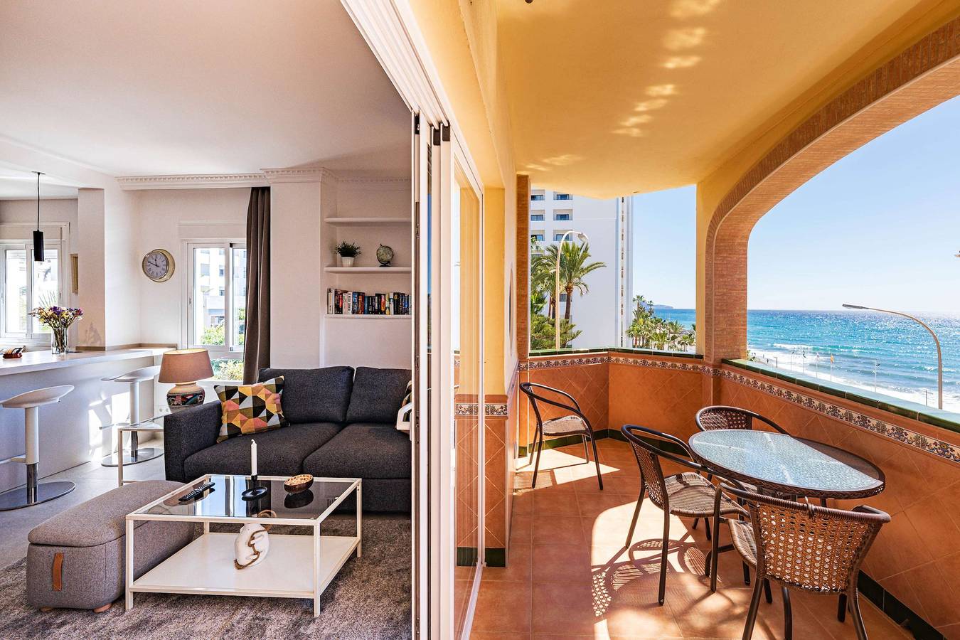 Ganze Wohnung, Ferienwohnung für 2 Personen mit Balkon/Terrasse in Playa de la Torrecilla, Nerja