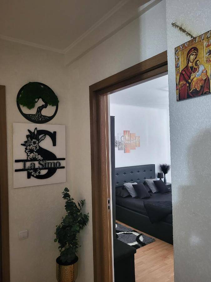 Location de vacances pour 4 personnes, avec vue ainsi que balcon et jardin à Sinaia