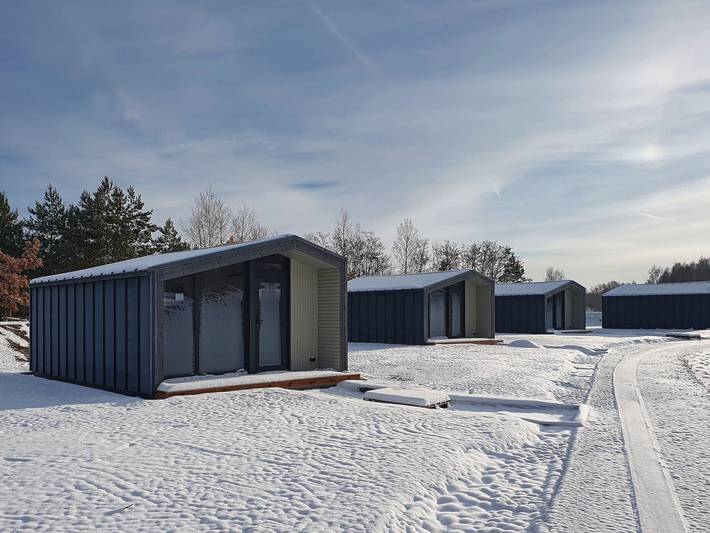 Ferienpark für 3 Personen, mit Seeblick und Sauna sowie Terrasse und Garten in der Lausitz
