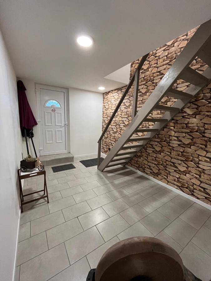 Gîte pour 6 personnes, avec terrasse à Anneyron - 3