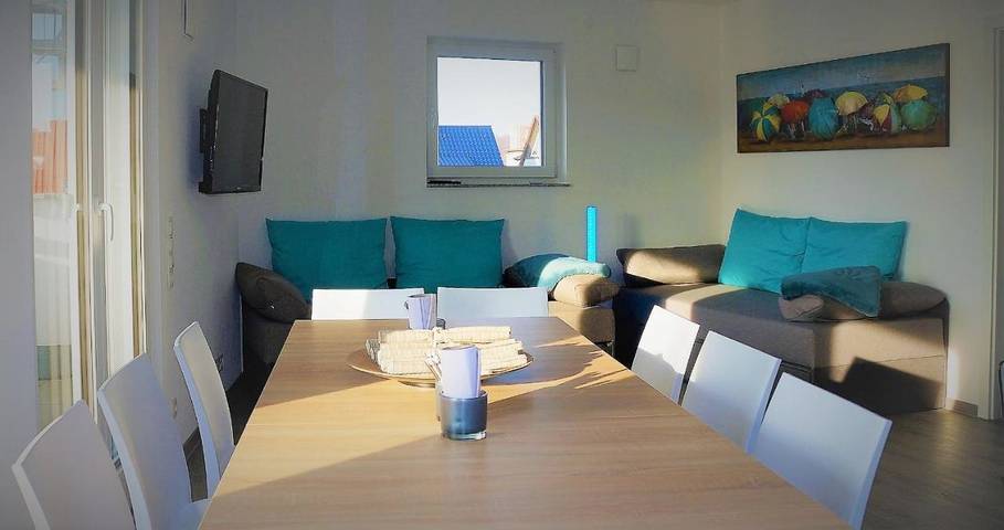 Ferienwohnung für 7 Personen, mit Terrasse und Ausblick in Friedrichshafen