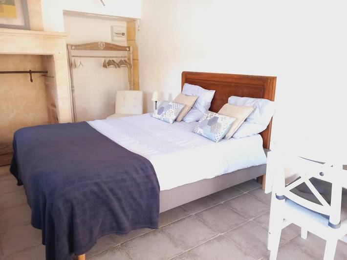 Gîte pour 3 personnes, avec piscine à Saint-Germain-du-Puch