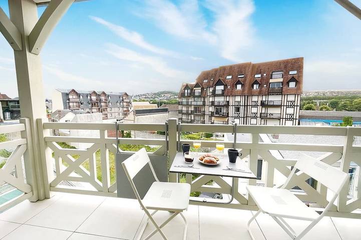 Gîte pour 5 personnes, avec balcon dans Hippodrome de Deauville La Touques