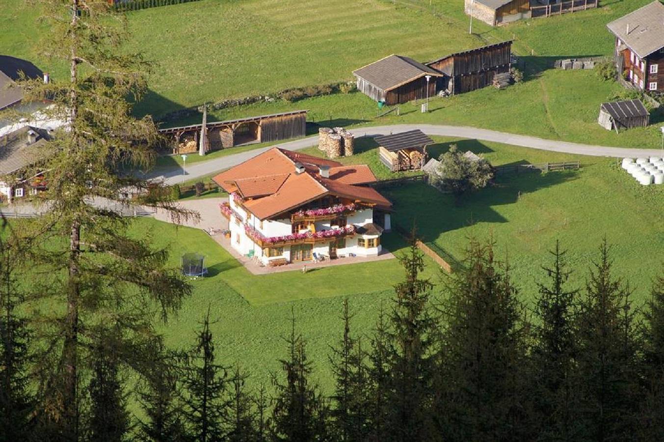Ganze Ferienwohnung, Ferienwohnung für 4 Personen mit Ausblick in Sankt Jakob in Defereggen, Bezirk Lienz