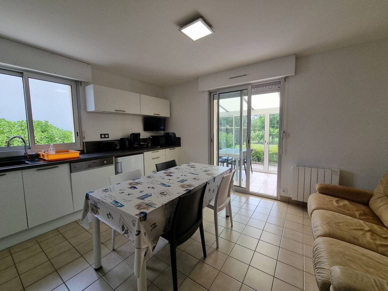 Maison rénovée, proche plage Kerfontaine, 6 pers., animaux admis, 3 chambres in Sarzeau, Côte des Mégalithes
