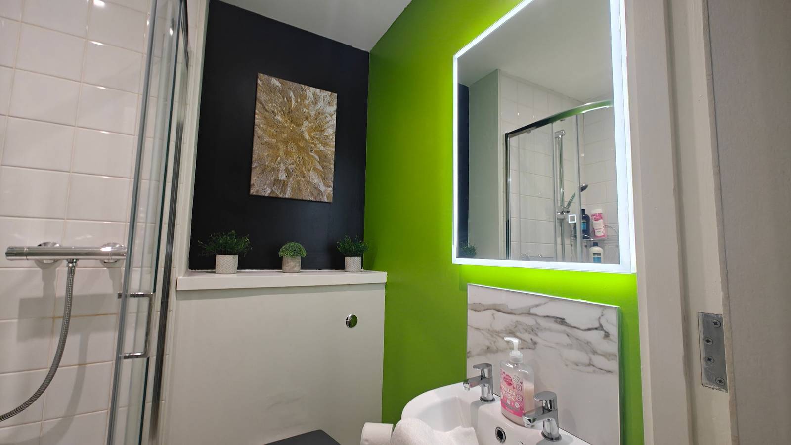 Entire apartment, 2Br Central Velvet Lime Aparment in Belfast, County Antrim