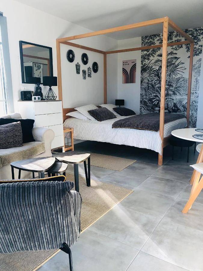 Appartement entier, Studio Apartment in Honfleur, Région de Lisieux