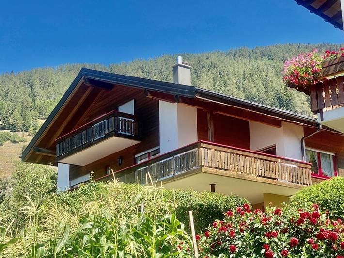 Ferienwohnung für 5 Personen, mit Balkon und Terrasse sowie Garten und Ausblick