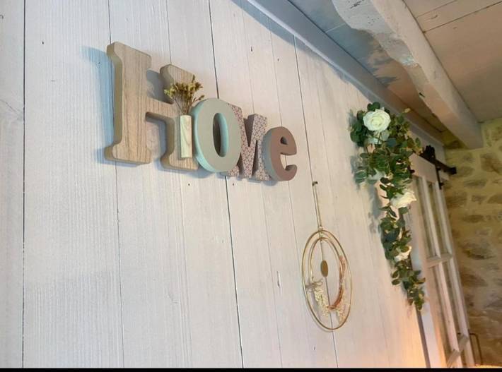 Location de vacances pour 3 personnes, avec jardin ainsi que vue et terrasse à Saint-Dizier-Leyrenne - 3