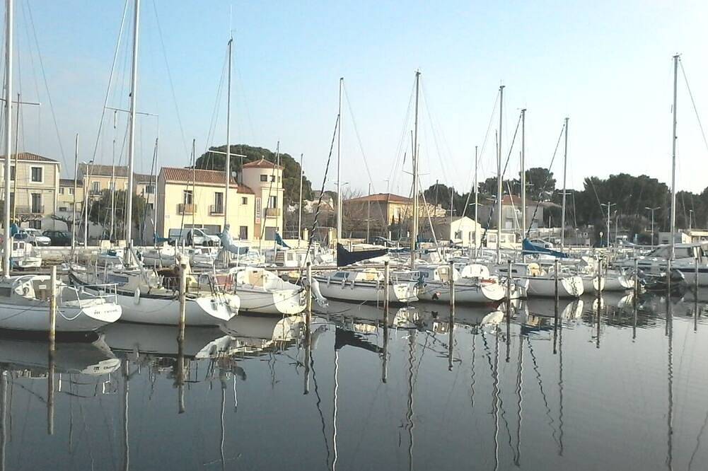 Bei \"45\" in Bouzigues in Bouzigues, Mittelmeerküste (Frankreich)