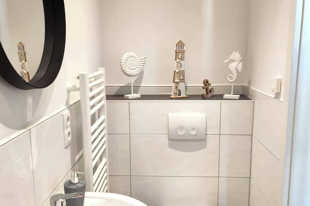 Ganze Wohnung, Business Apartment mit Wifi, Aufzug & Kostenlos Parken in Neusäß, Bayerisch Schwaben