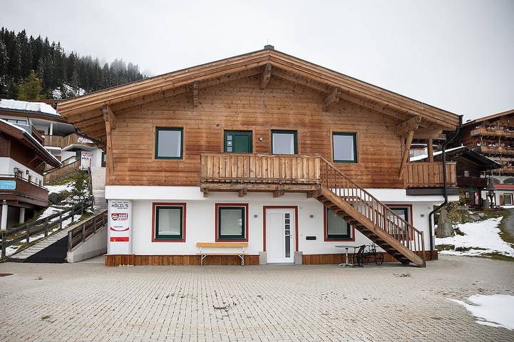 Hütte für 6 Personen, mit Terrasse und Sauna in Königsleiten