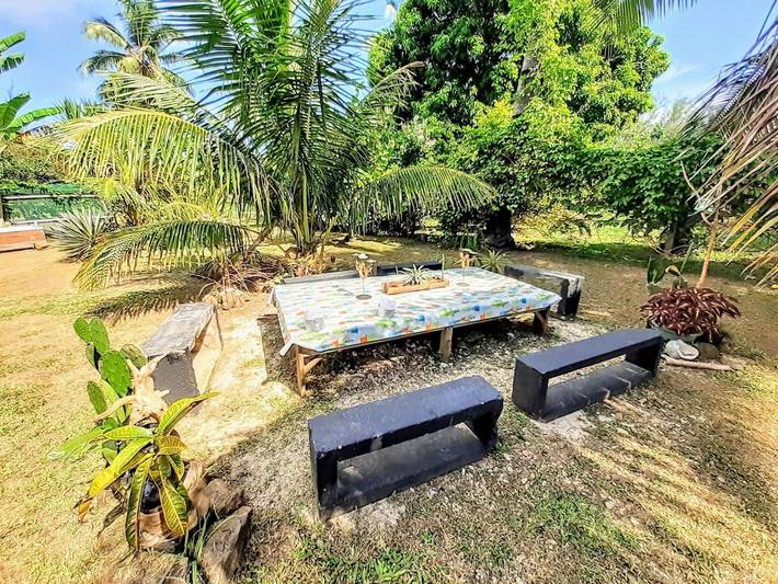 Gîte pour 4 personnes, avec jardin dans Ha'apiti - 3