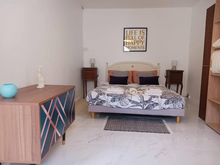 Gîte pour 4 personnes, avec Terrasse à Cézy