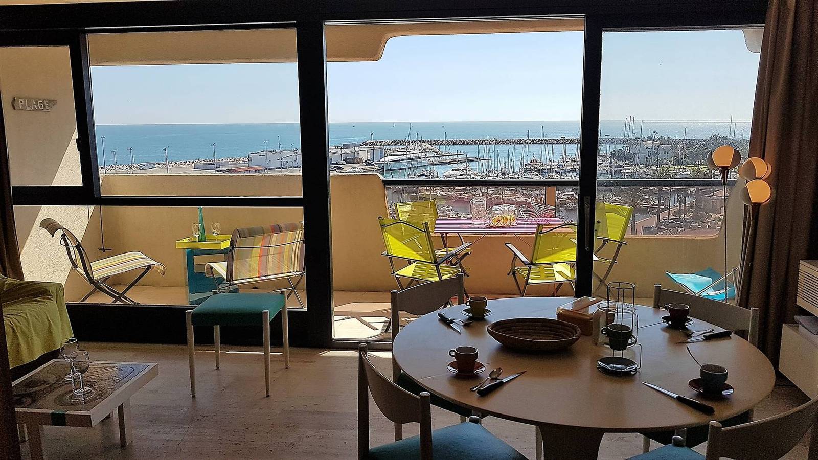 Appartement de vacances entier, Magnifique vue sur le Port de Saint Cyprien pour ce joli T2 in Saint-Cyprien-Plage, Saint-Cyprien