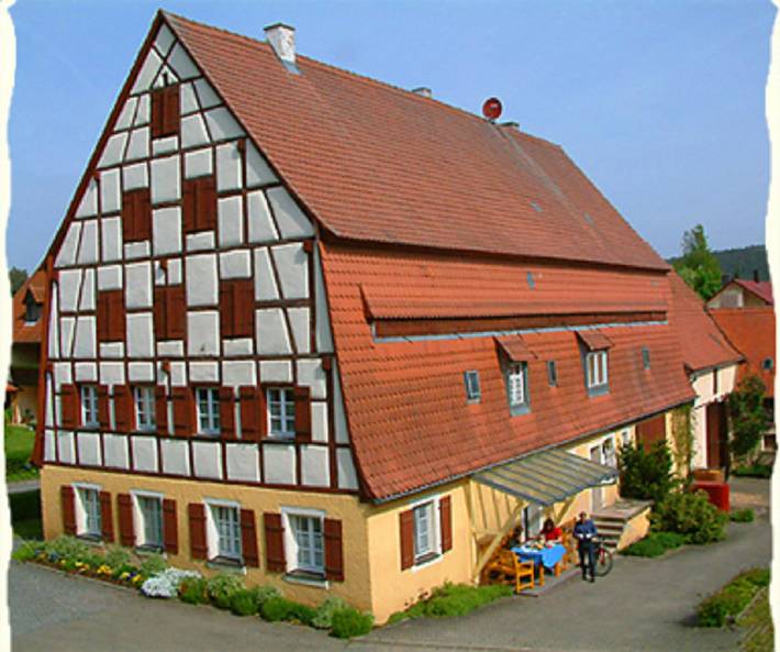 Ferienwohnung für 4 Personen, mit Balkon und Balkon/Terrasse sowie Garten in Absberg