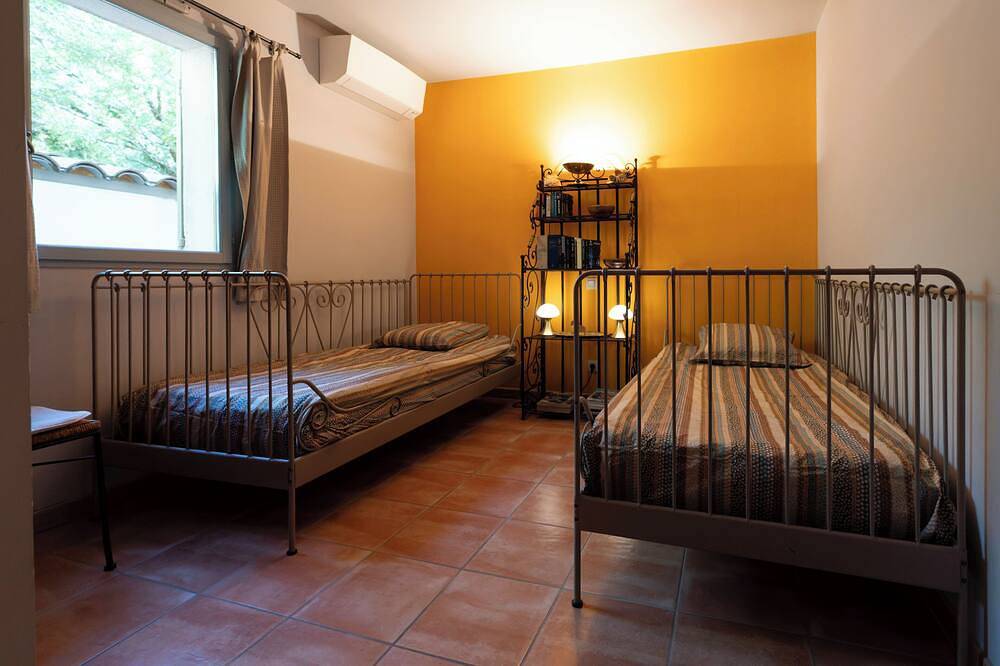 Ein kleines Paradies in majestätischer Umgebung; beheizter Pool in La Roque-Alric, Vaucluse