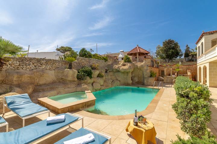 Bungalow per 3 persone, con piscina e terrazza a Malta