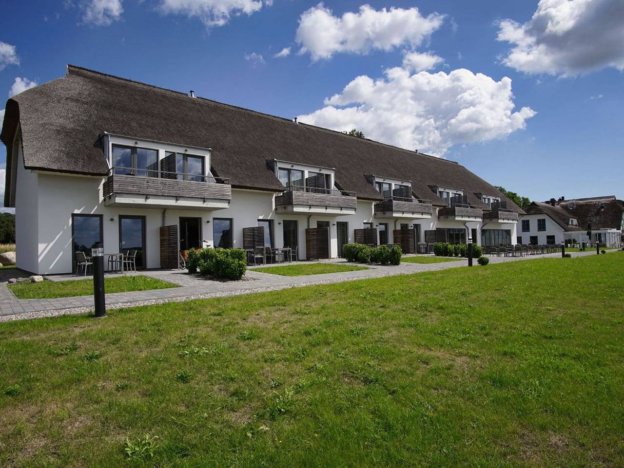 Ganze Ferienwohnung, Wreecher Idyll - moderne Ferienwohnung in ruhiger Lage mit Terrasse - Wreecher Idyll Fewo 02 in Wreechen, Putbus
