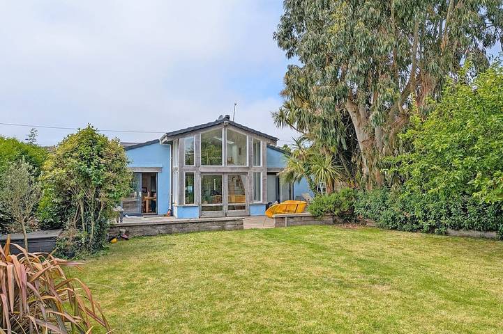Holiday rental for 8 people, with garden and balcony, with pets in Southbourne