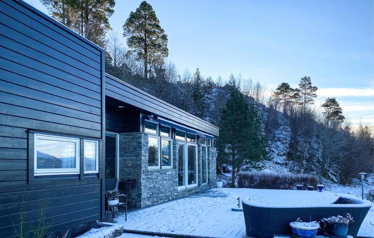 Ferienhaus für 10 Personen, mit Terrasse und Garten in Tingvoll - 2