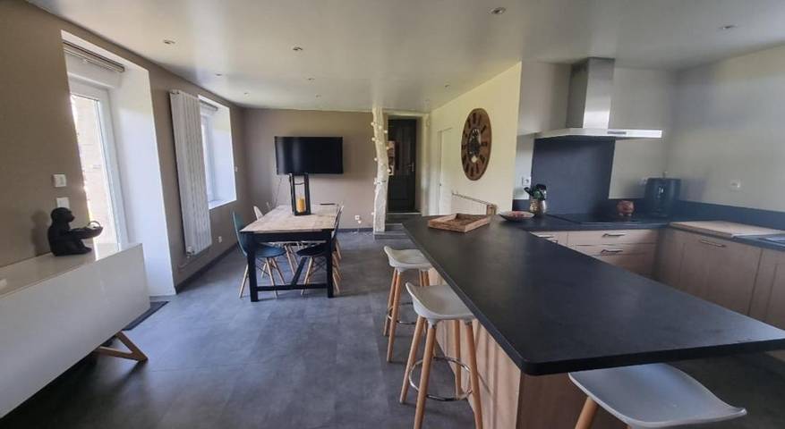 Gîte pour 2 personnes, avec jardin et terrasse à Colomby