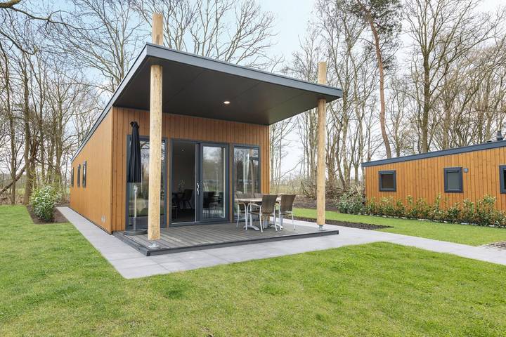 Ferienhaus für 4 Personen, mit Balkon/Terrasse und Terrasse sowie Garten und Sauna in Hoge Hexel