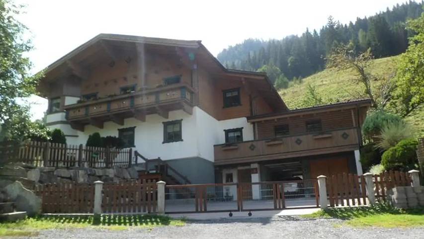 Ferienwohnung für 4 Personen, mit Balkon in Rauris