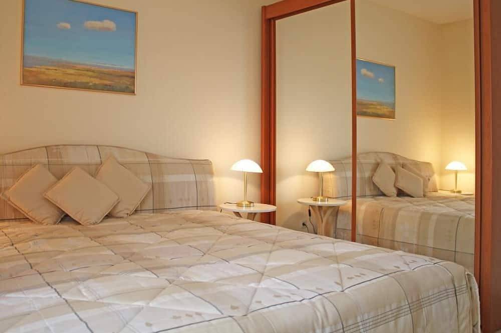 Ganze Wohnung, Exklusive ruhige Ferienwohnung für 4 Personen mit Panoramablick auf die Ostsee in Barendorf, Dassow