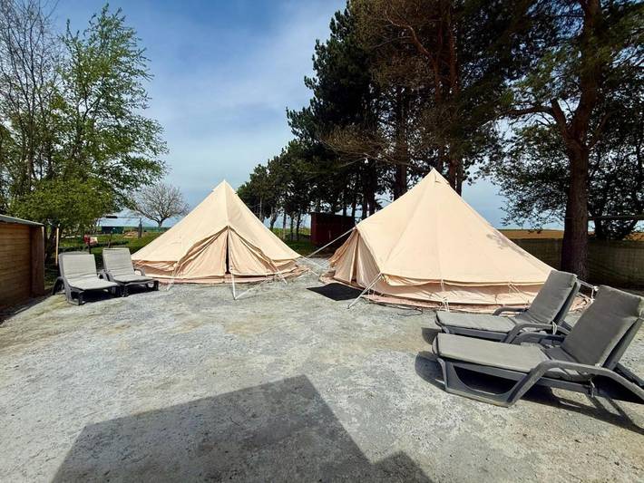 Camping pour 10 personnes, avec Jacuzzi ainsi que Terrasse et Jardin