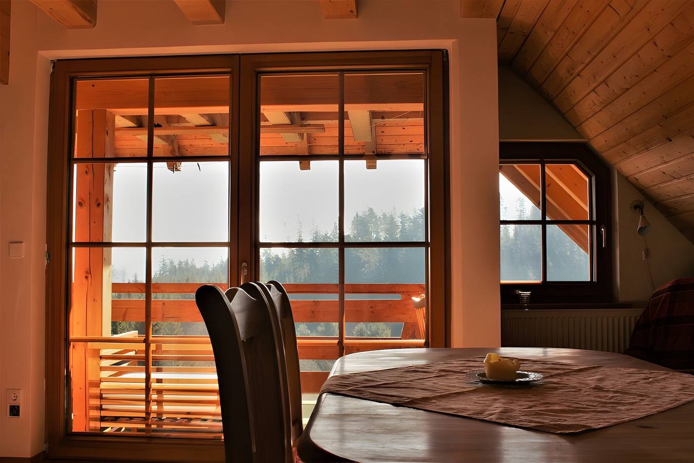 Apartamento entero, Apartamento vacacional 'Adlerhorst, 75 m²' con vistas a la montaña, terraza comunitaria y wifi in Schonach im Schwarzwald, Bosque Negro sur