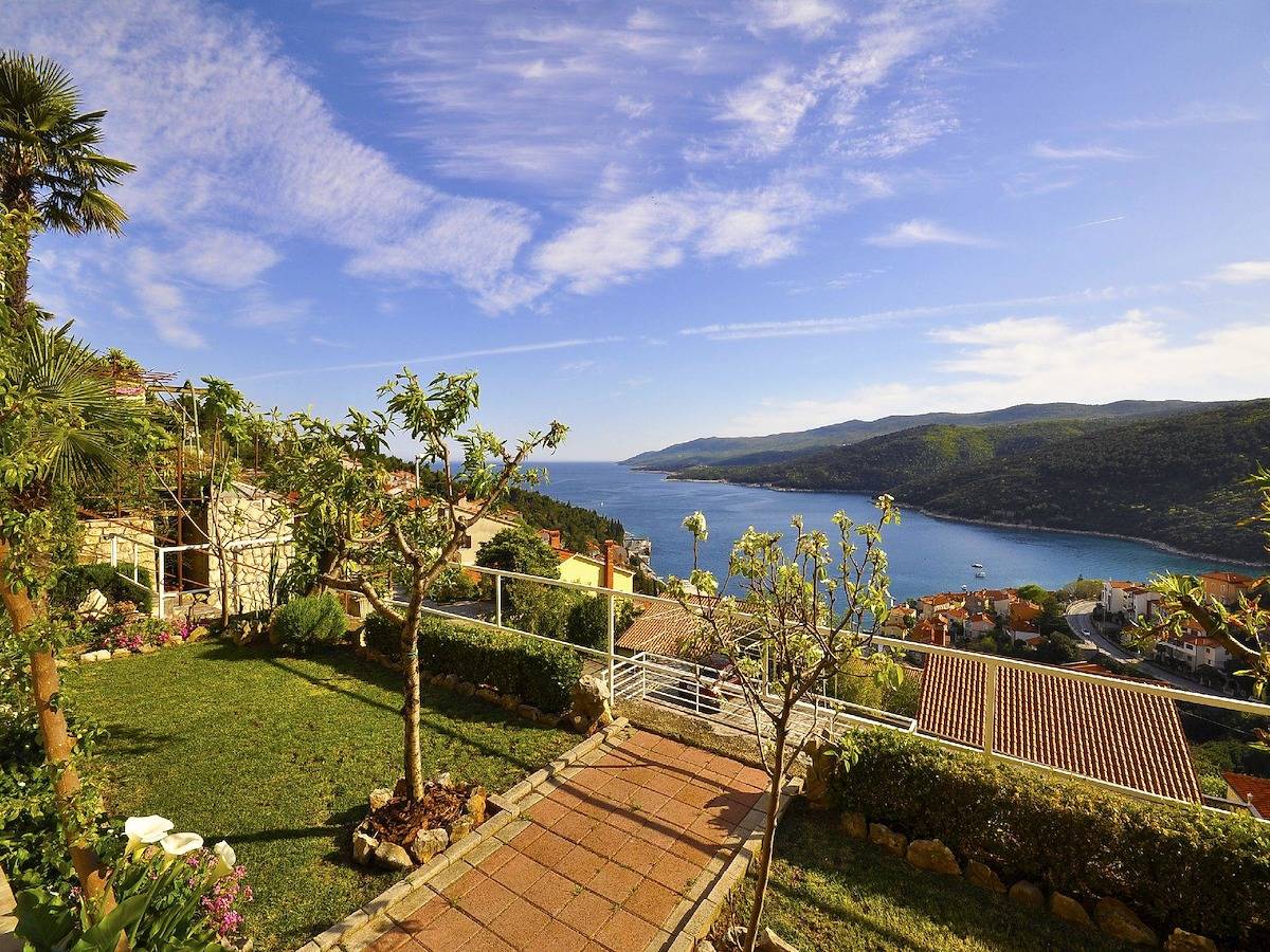 Cały apartament, Apartament wakacyjny dla 4 osób z balkon/ taras in Rabac, Labin-Rabac
