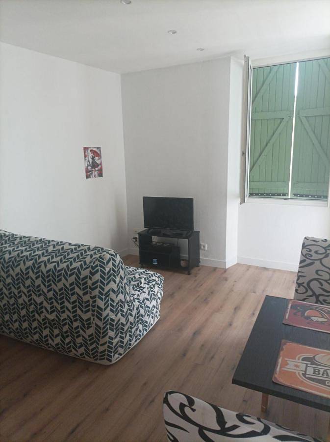 Gîte pour 4 personnes, avec terrasse à Graulhet - 3