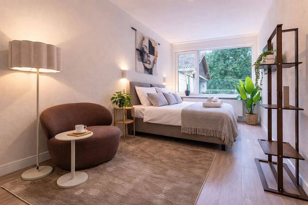 Geheel appartement, Comfortabele privékamer, omgeven door groen, direct aan mountainbike- en wandelpaden. Perfect voor studenten, solo-reizigers of kort verblijf in Tilburg. in Tilburg, Noord-Brabant