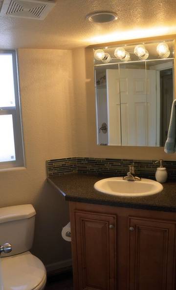 Mobile Home for 6 Guests in Arches National Park, Utah, Picture 3