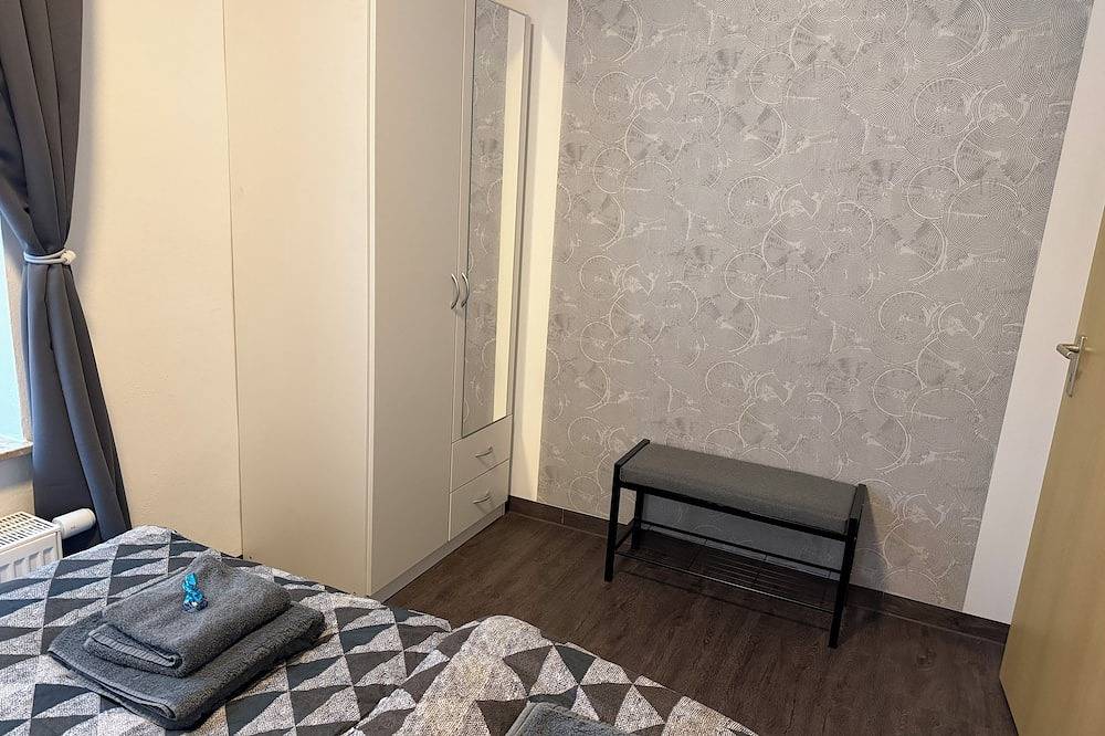 Ganze Wohnung, Top1 Ferienwohnung mit Fitnessstudio Im Hinterhaus mit innen Hof und viele Ruhe in Plauen, Chemnitz und Umgebung