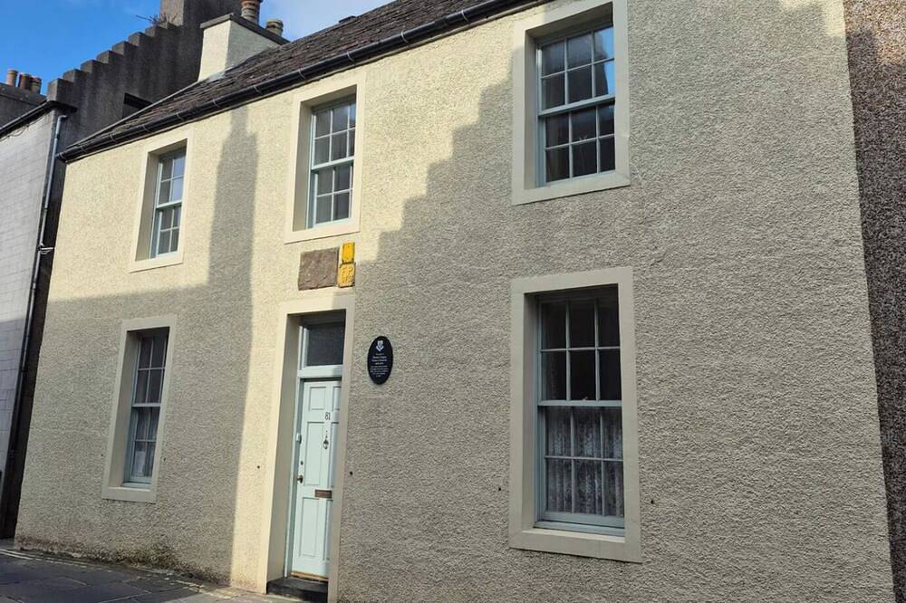 2-Bed Townhouse, Sleeps 4 with Enclosed Garden in Orkney Inseln