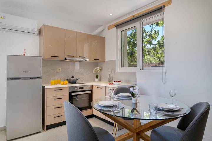 Gîte pour 2 personnes, avec jardin à Leucade - 3