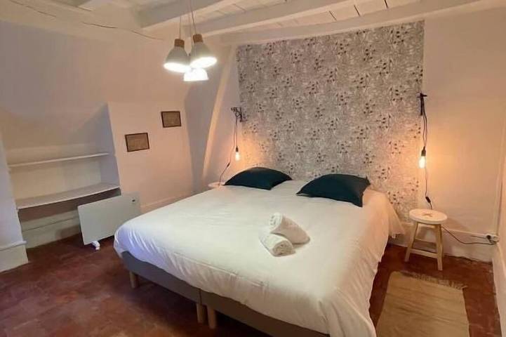 \"L'escargot\" family home - Les Terres du Roy in Avallon, Naturpark Morvan