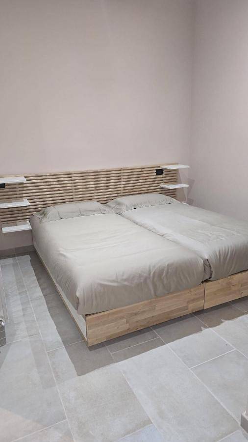 Maison d’hôte pour 2 personnes, avec Jardin à Novare - 2