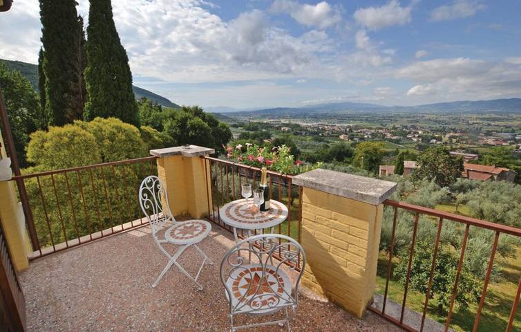 Chalet para 29 personas con terraza in Asís, Provincia de Perugia