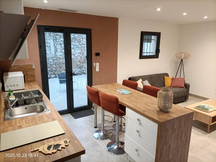 Gîte pour 5 personnes, avec jardin et terrasse à Les Granges-Gontardes - 4