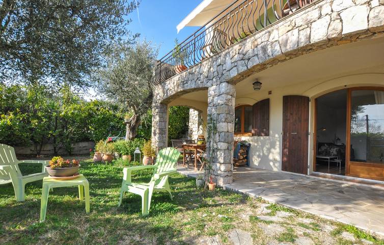 Gîte pour 2 personnes, avec terrasse et piscine à Grasse - 3