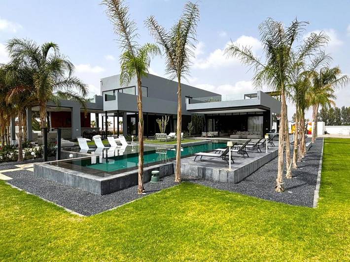 Villa pour 12 personnes, avec jardin et vue ainsi que sauna et piscine - 1