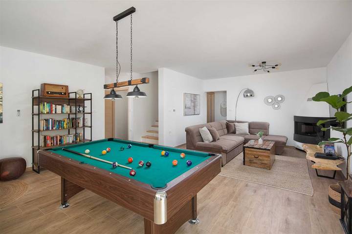 Villa für 10 Personen, mit Balkon und Balkon/Terrasse sowie Terrasse und Sauna in Fazana