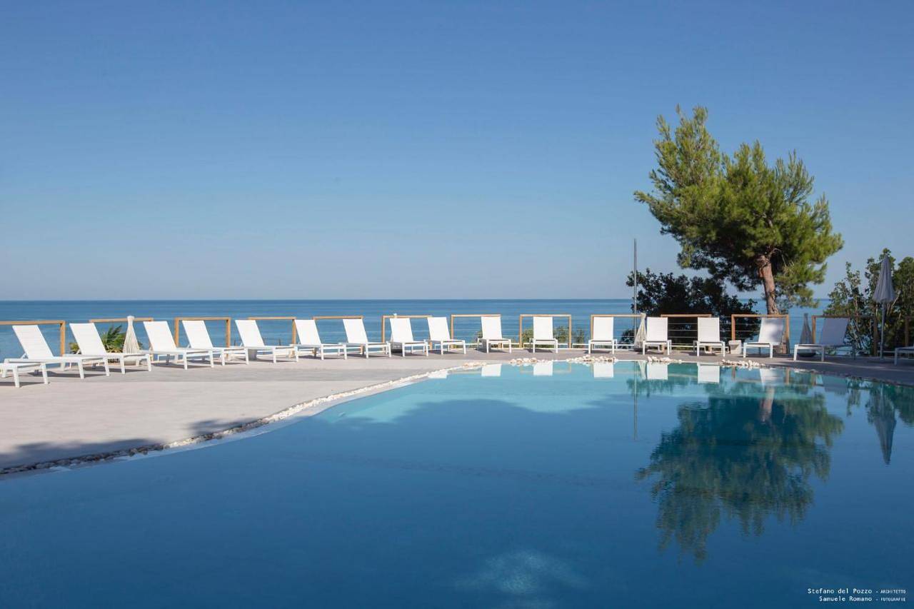 Apulia Hotel Baia dei Faraglioni Resort in Baia dei Mergoli o delle Zagare - Sud, Mattinata